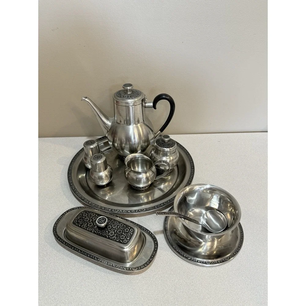 Oneida tea pot